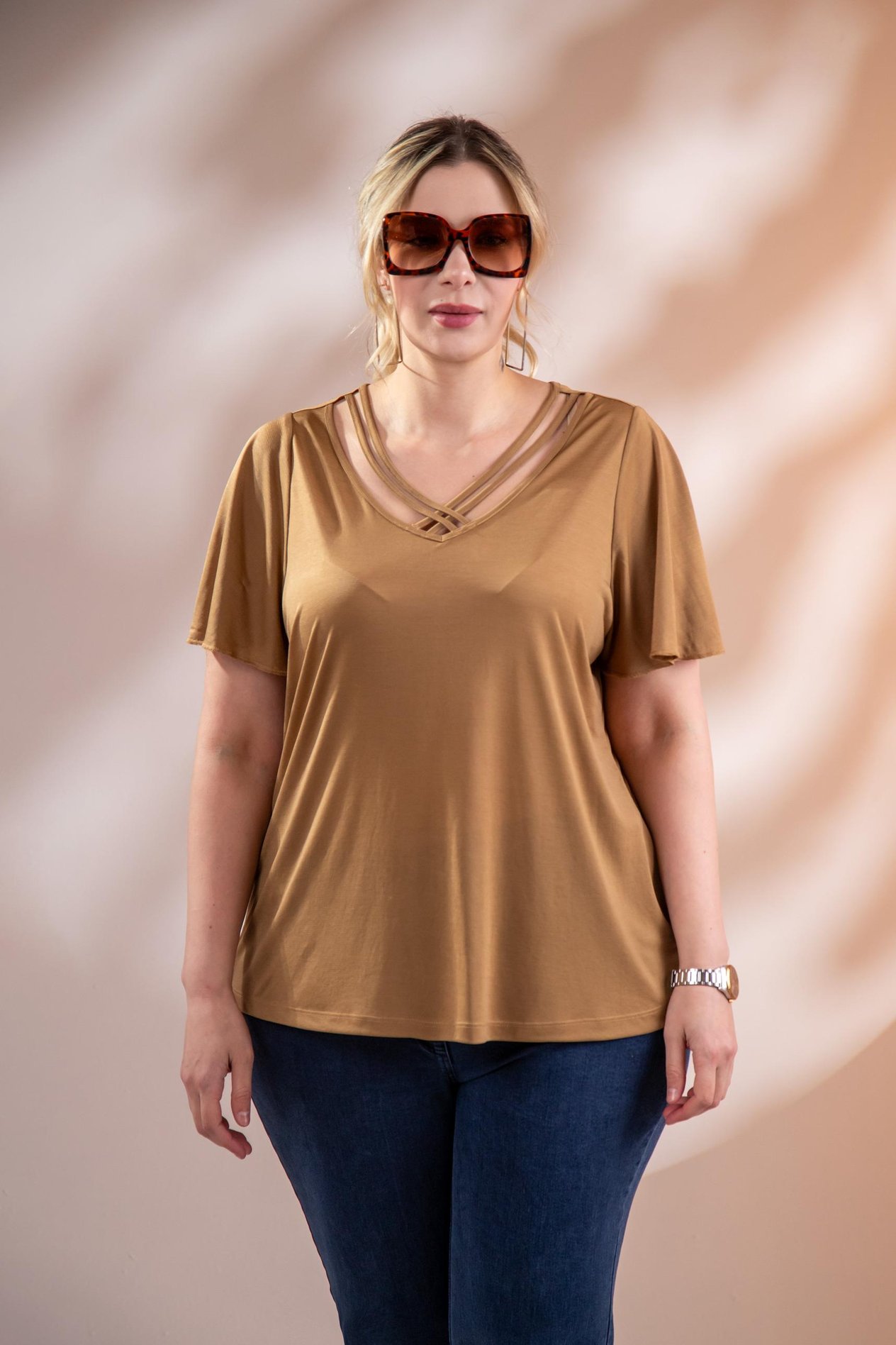 Büyük Beden 3330376 V Yaka Biyeli Bluz  Camel