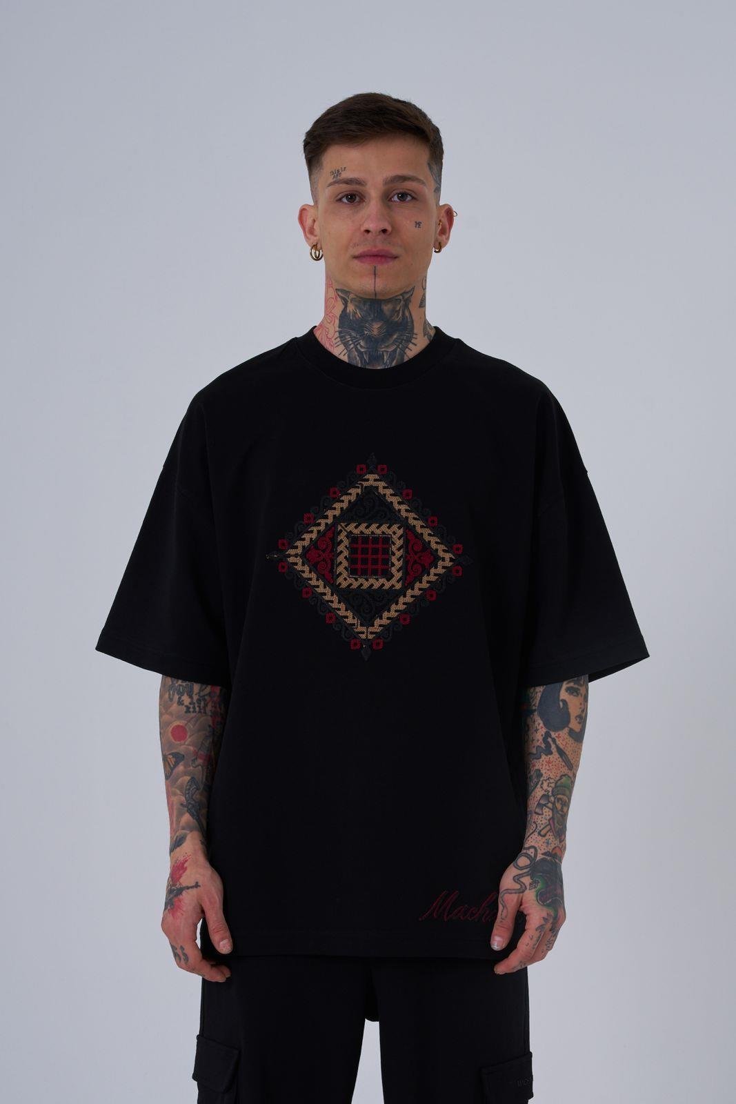 DARK BLACK