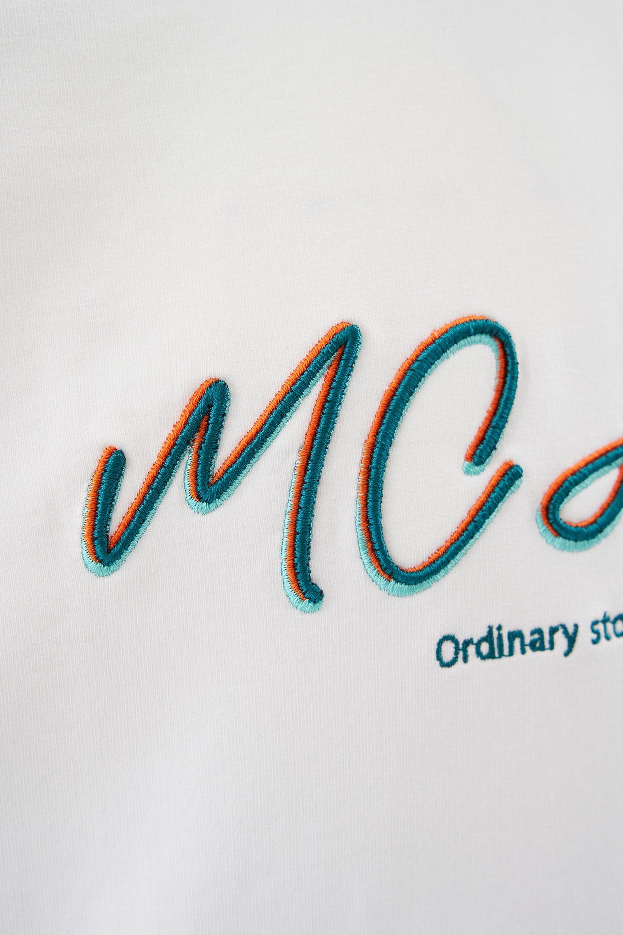 Erkek Colored And Technical Embroidered Oversize Ekru Tişört