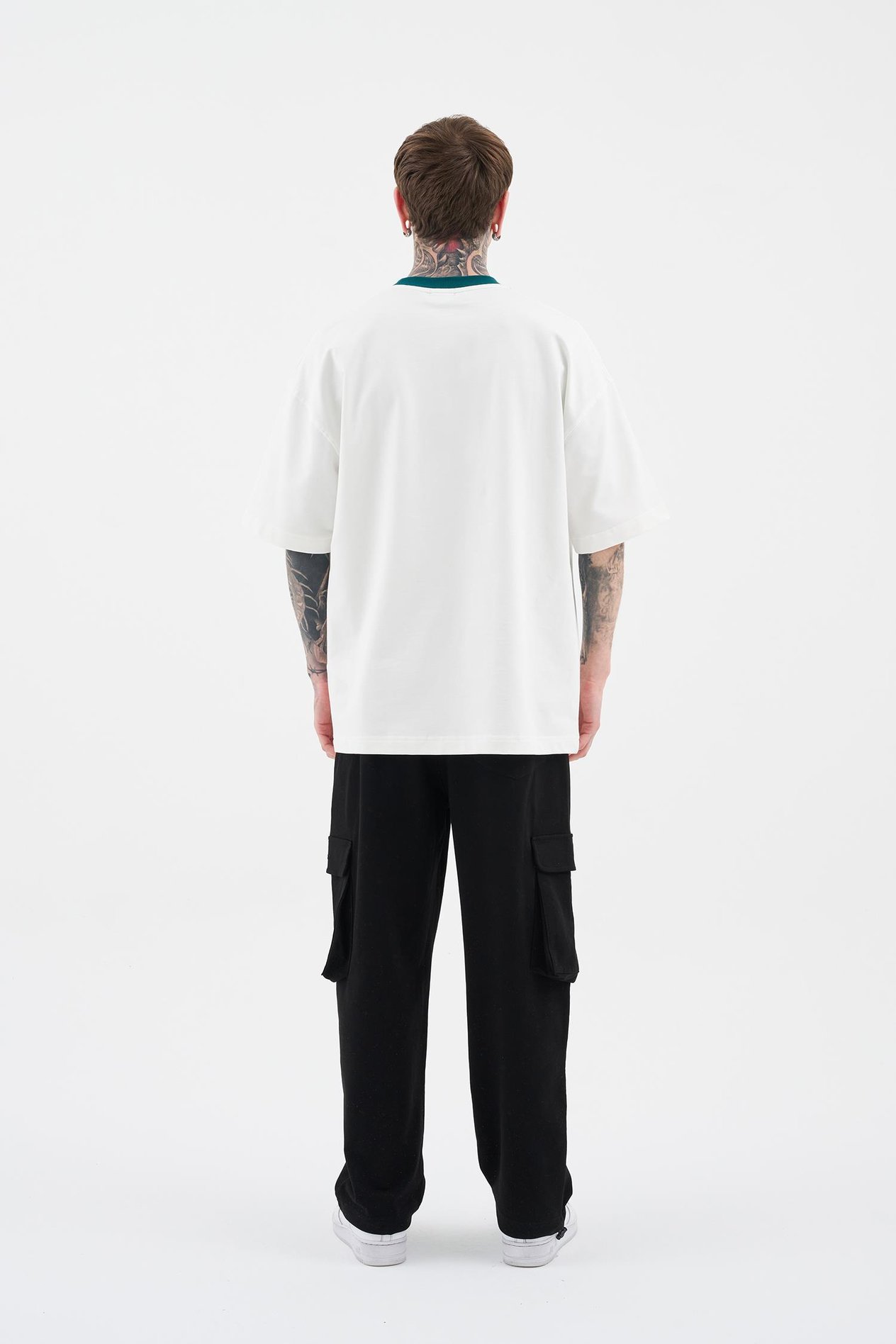 Erkek Colored And Technical Embroidered Oversize Ekru Tişört