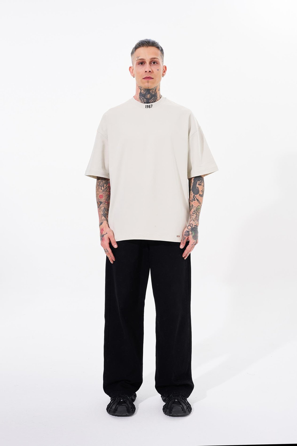 Erkek High Neck Baskılı Oversize Gri Tişört