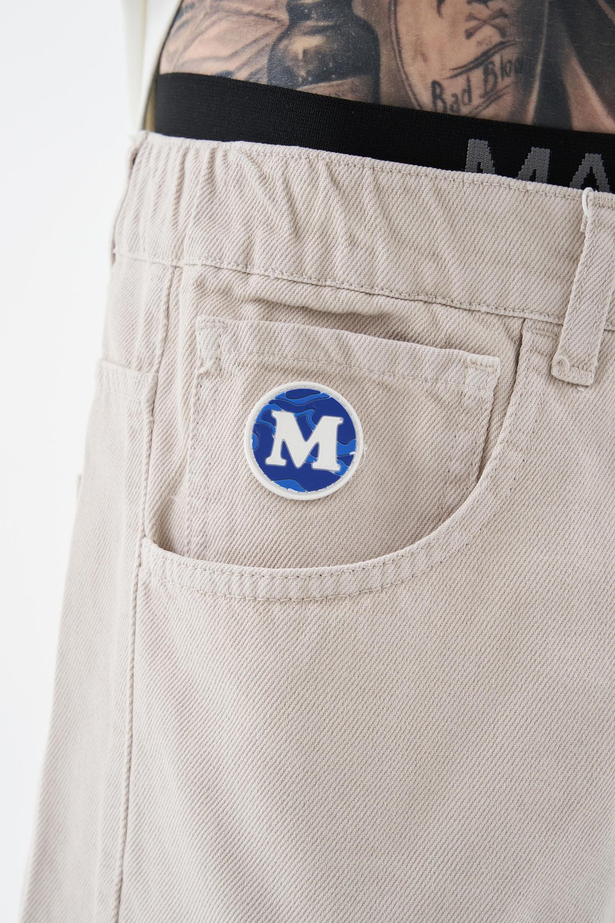 Erkek M Logo Ekru Jean Şort