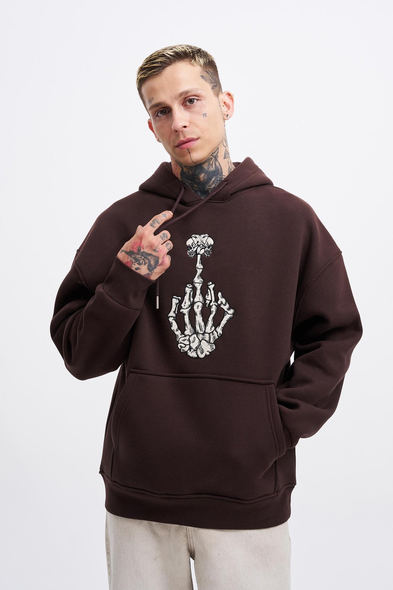 Erkek Middle Finger Baskılı Kapüşonlu Oversize Kahverengi Sweatshirt