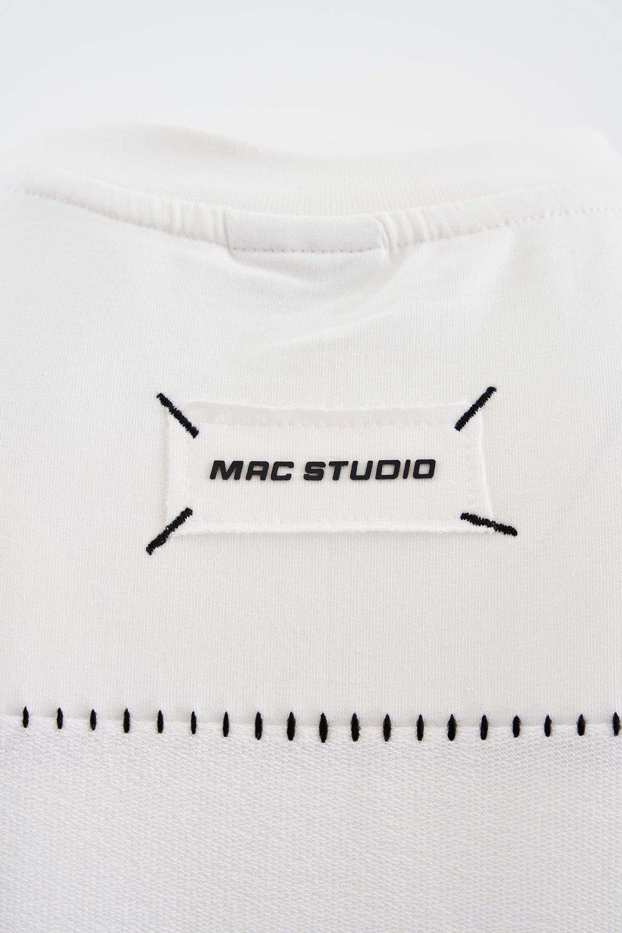 Erkek Patch And Stitch Details Oversize Ekru Tişört