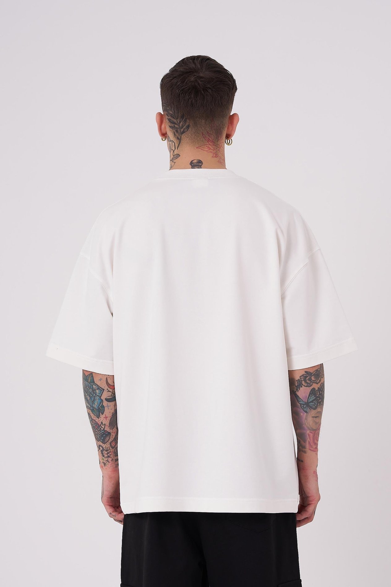 Erkek Tired Eyes Nakışlı Oversize Ekru Tişört