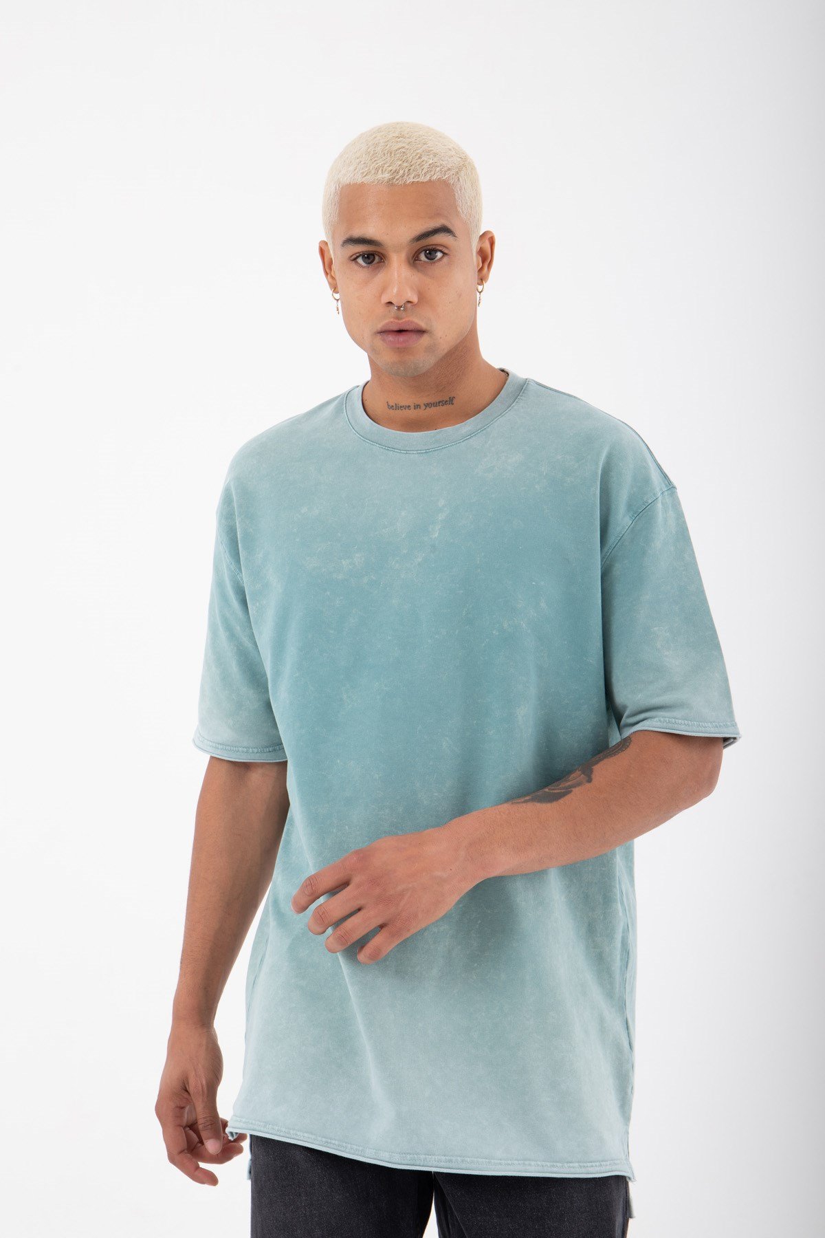 Relaxed Basic Yıkamalı Kumaş Yırtmaç Detaylı T-Shirt MİNT