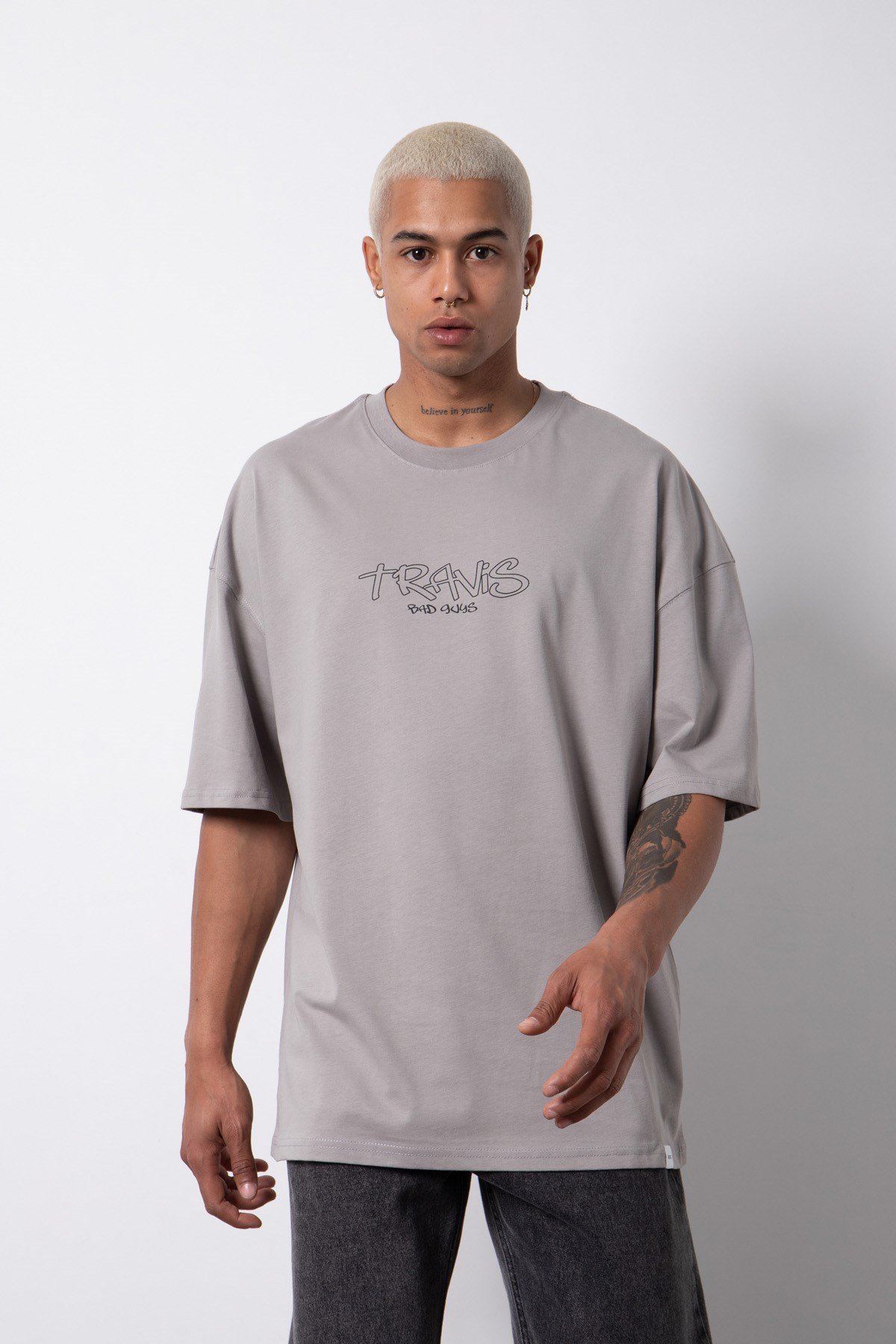 Oversize Travis Baskılı Pamuklu T-Shirt ICE GRİ