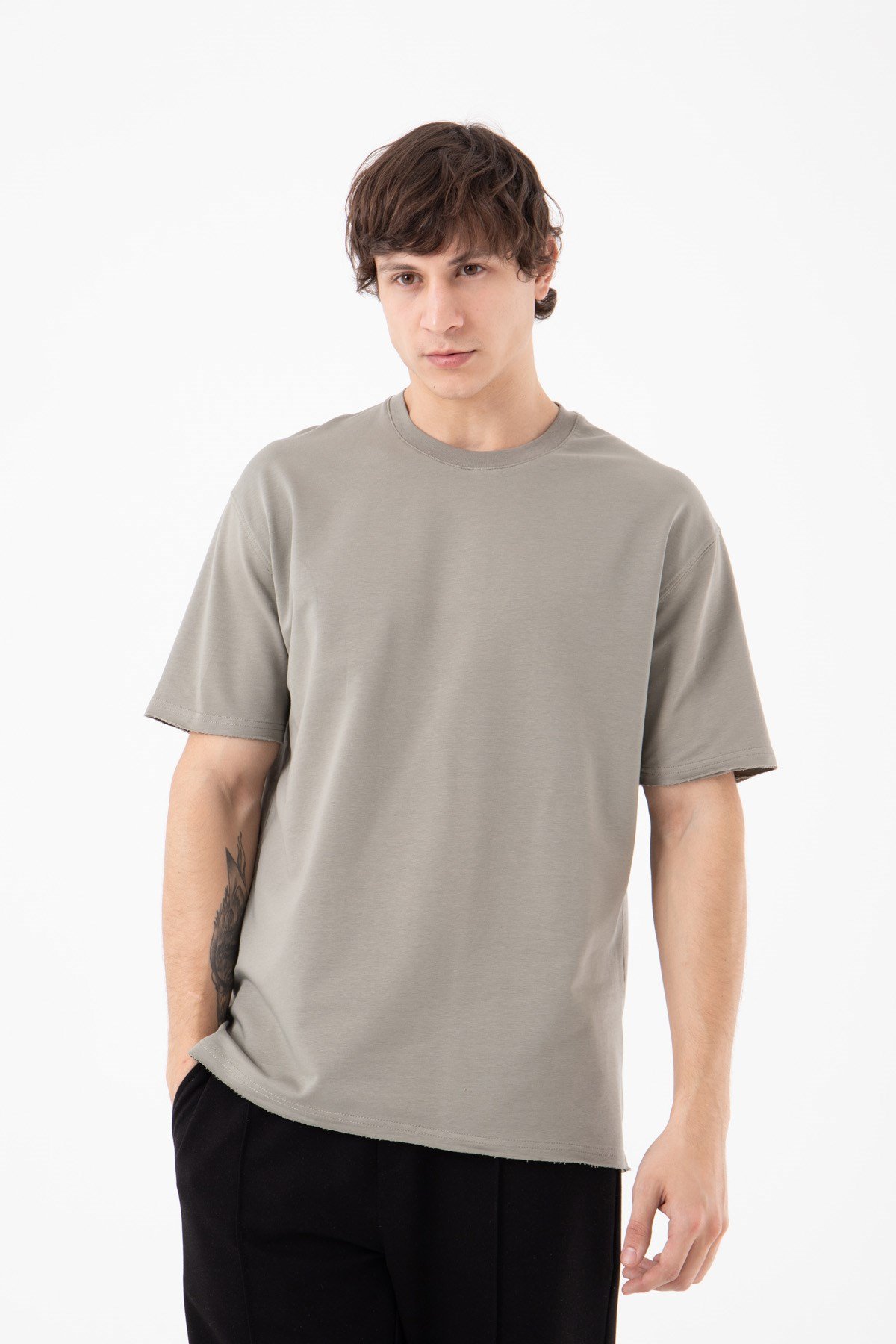 Relaxed Basic Organik Pamuklu Kumaş Yırtmaç Detaylı T-shirt HAKİ