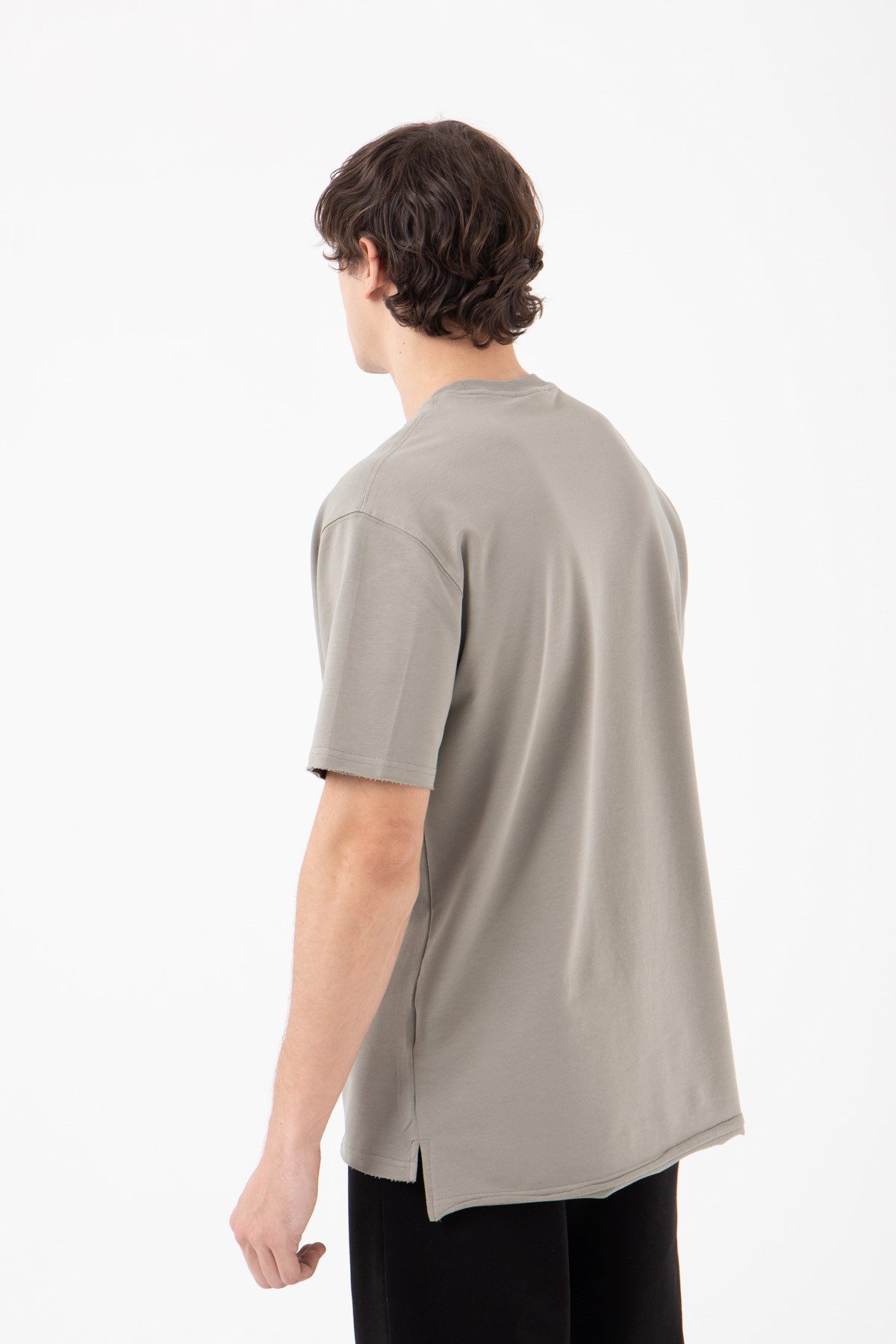 Relaxed Basic Organik Pamuklu Kumaş Yırtmaç Detaylı T-shirt HAKİ
