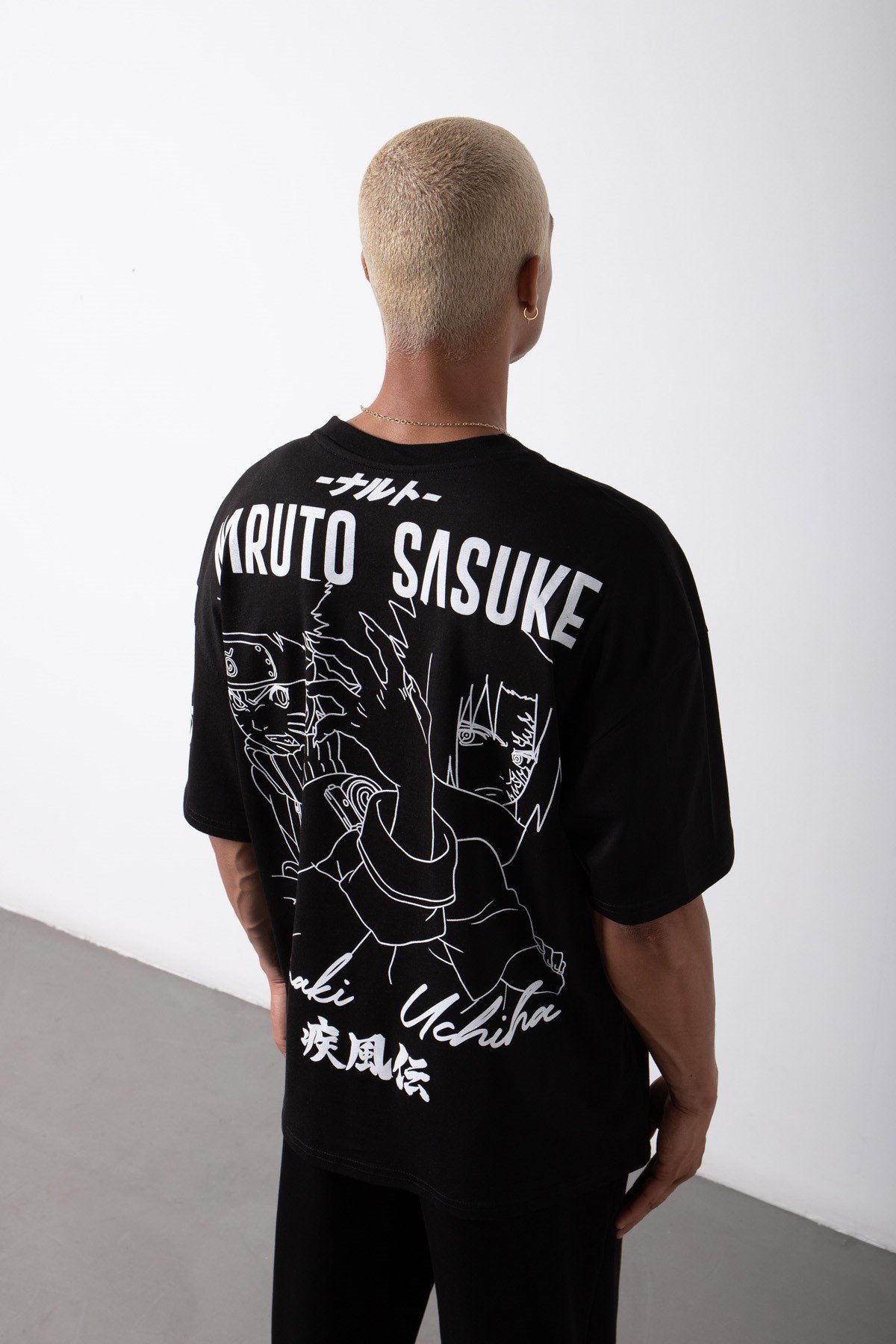 Oversize Naruto Sasuke Baskılı Pamuklu T-Shirt SİYAH