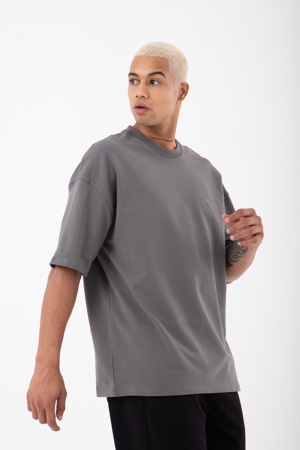 Oversize Basic Organik Pamuklu Kumaş T-Shirt FÜME