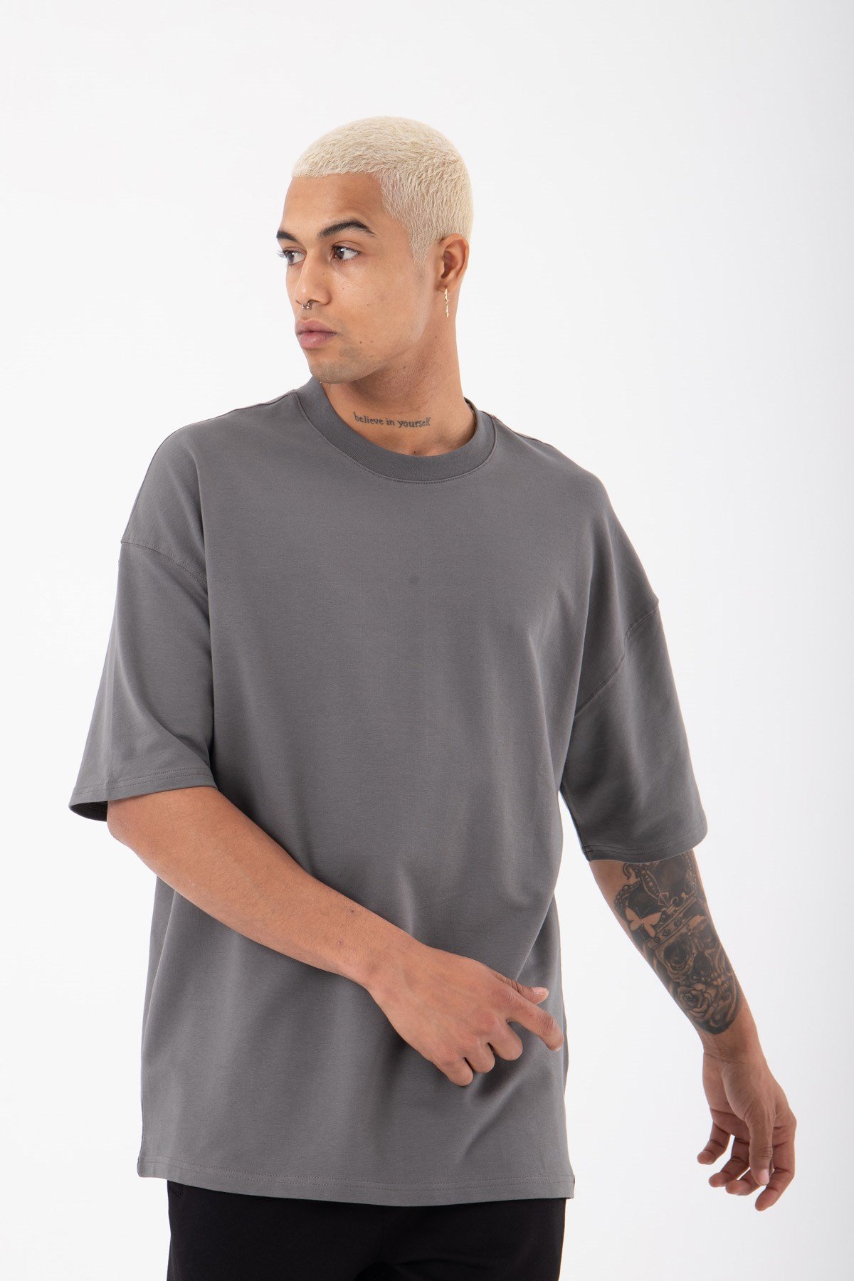 Oversize Basic Organik Pamuklu Kumaş T-Shirt FÜME