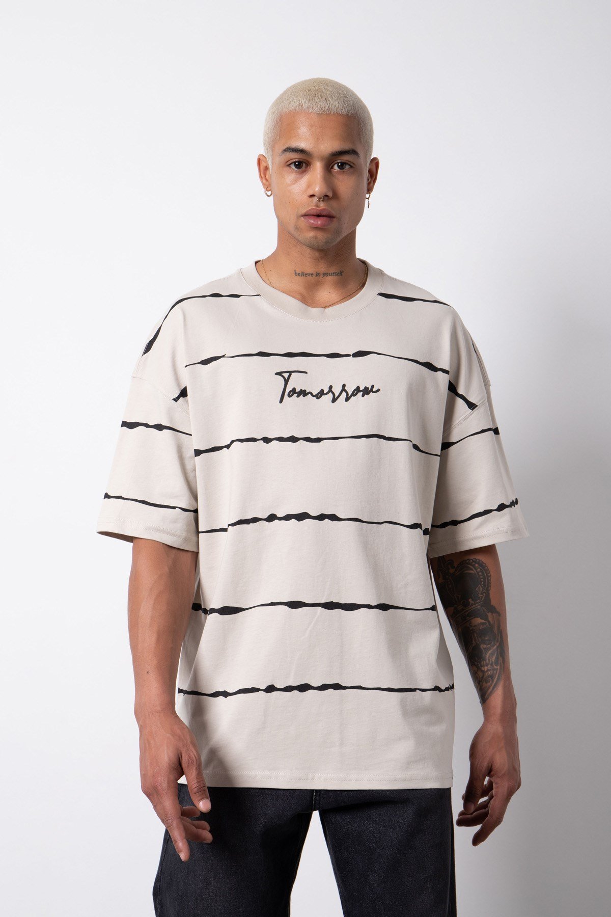 Oversize Tomorrow Baskılı Cizgili Pamuklu T-Shirt DUMAN