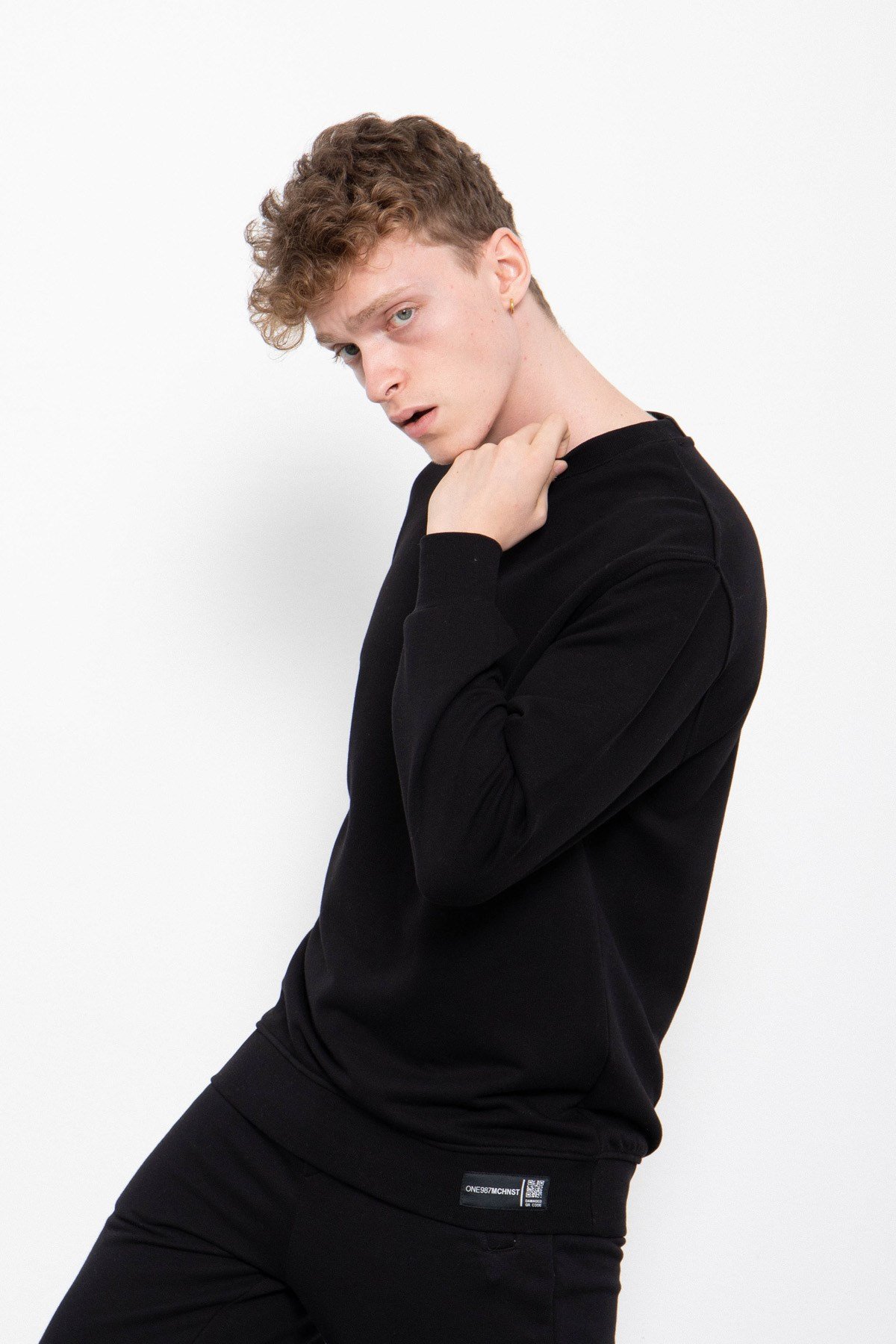 Regular Basic Şardonsuz Sweatshirt Siyah