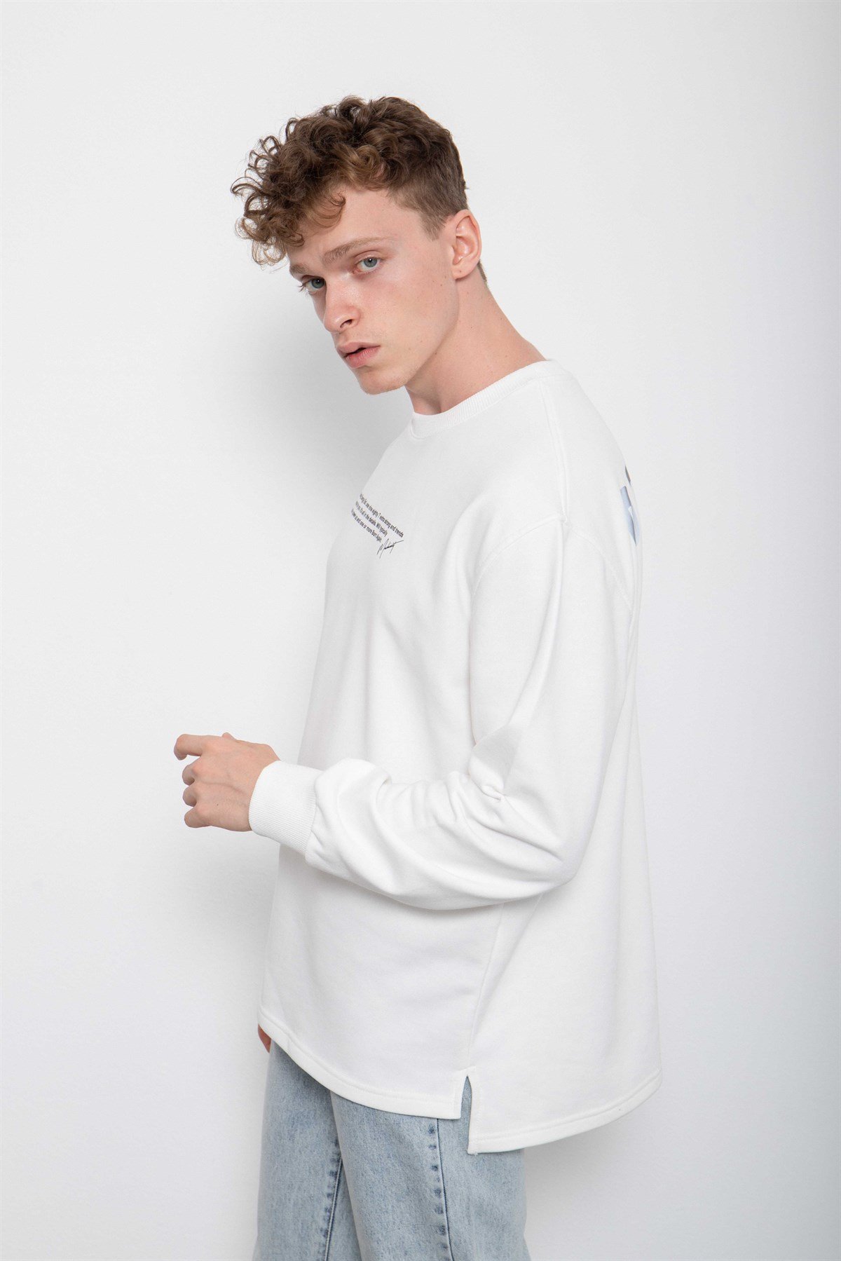 Polizei Yırtmaçlı Oversize Şardonsuz Sweatshirt Ekru