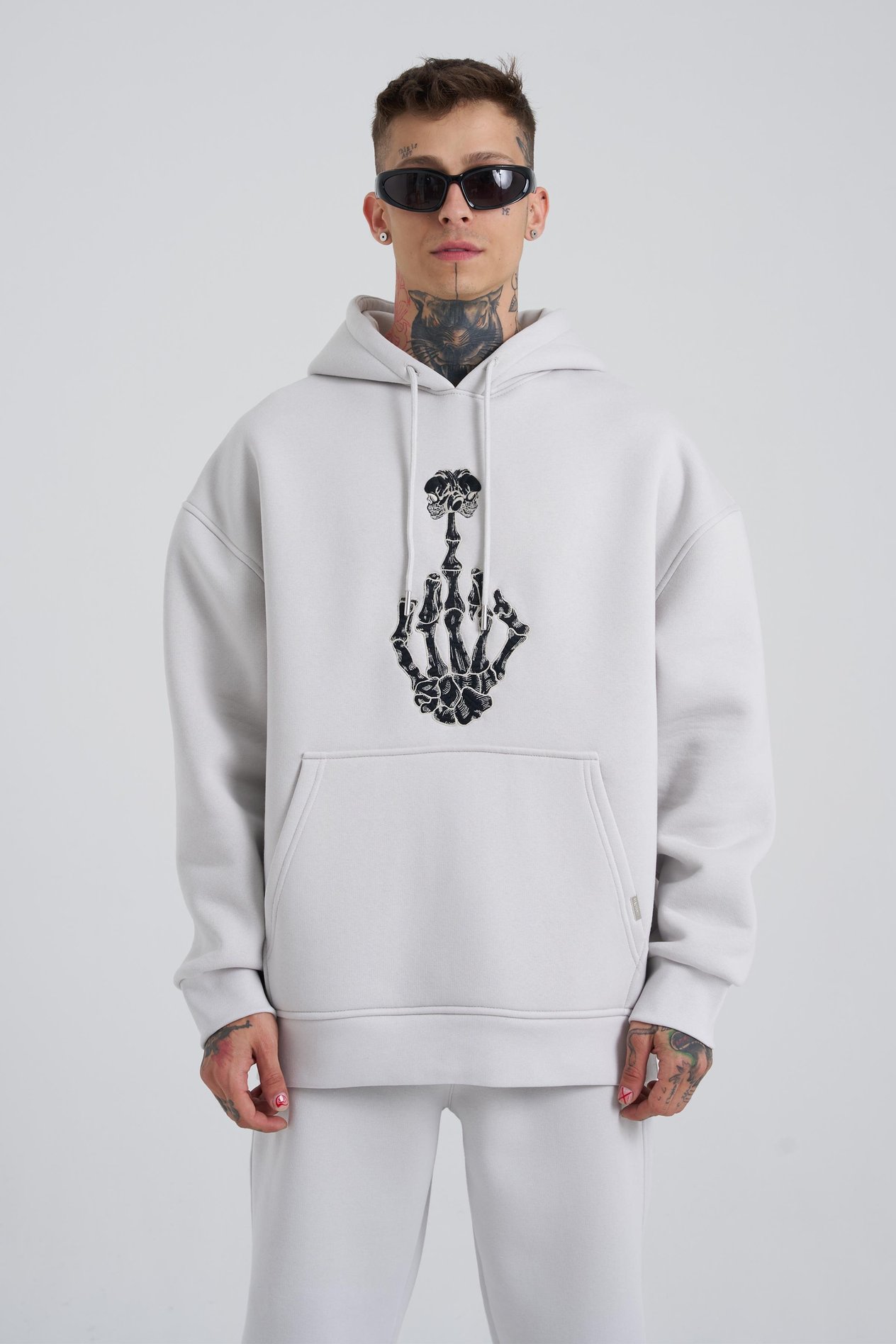 Erkek Middle Finger Baskılı Kapüşonlu Oversize Açık Gri Sweatshirt
