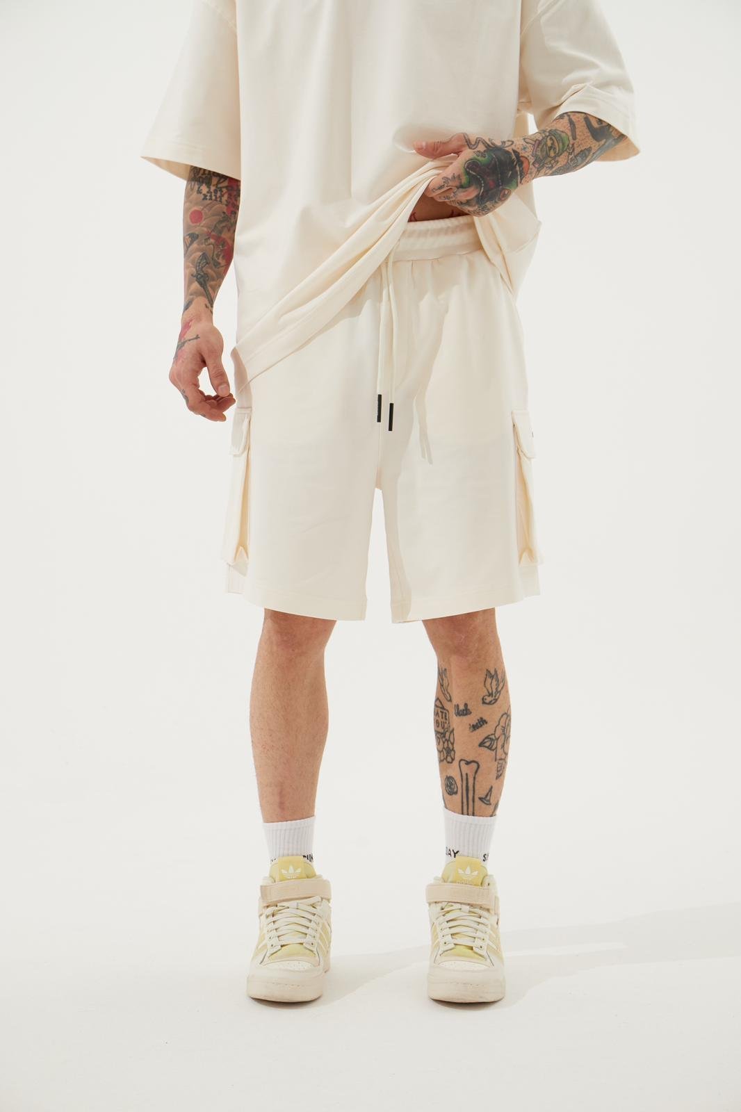 OVERSIZE KARGO CEPLİ BASİC ŞORT ECRU