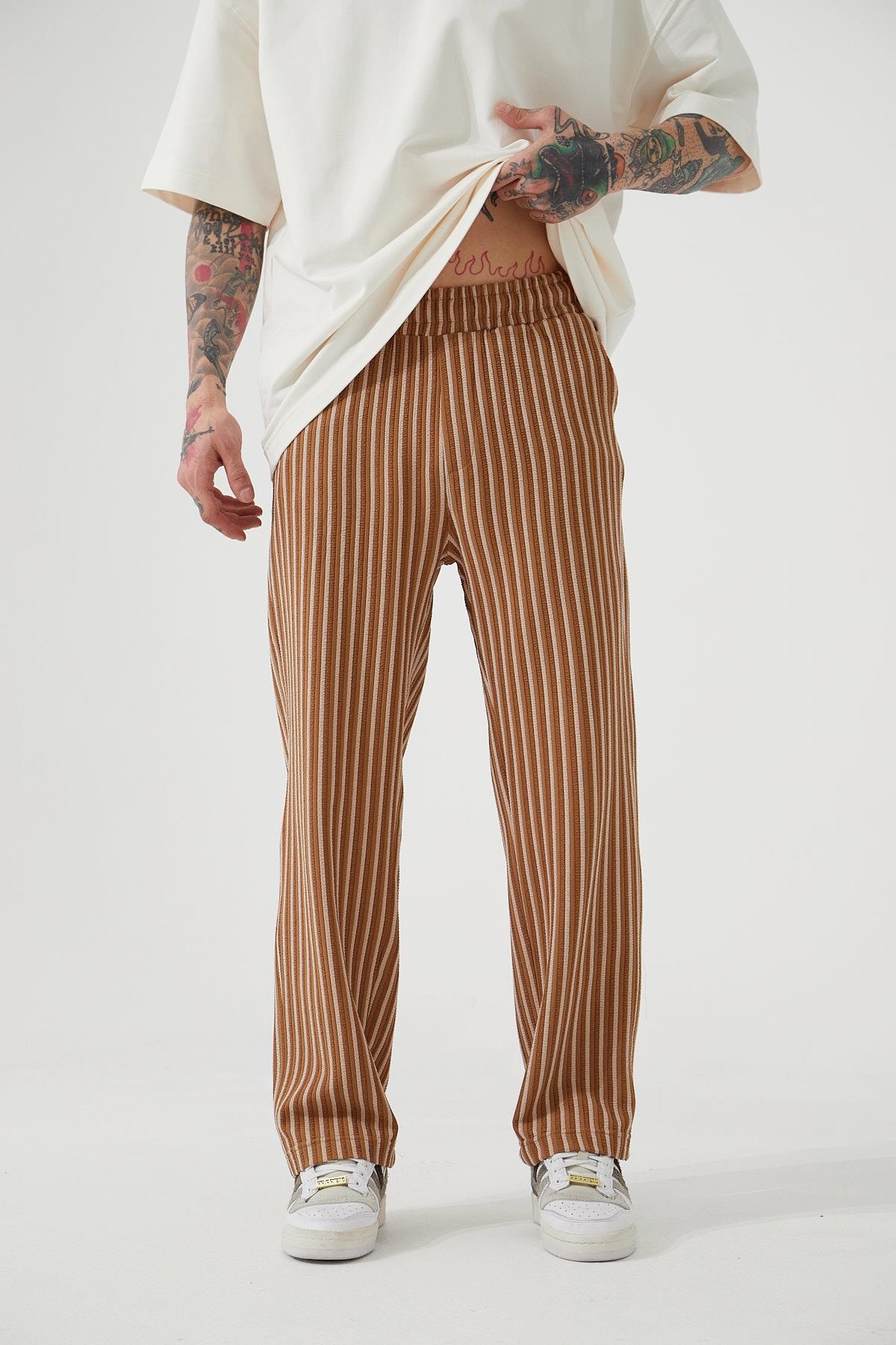 RELAXED BAGGY MAROKEN SEDEF ÇİZGİLİ EŞOFMAN ALTI SÜTLÜ KAHVE