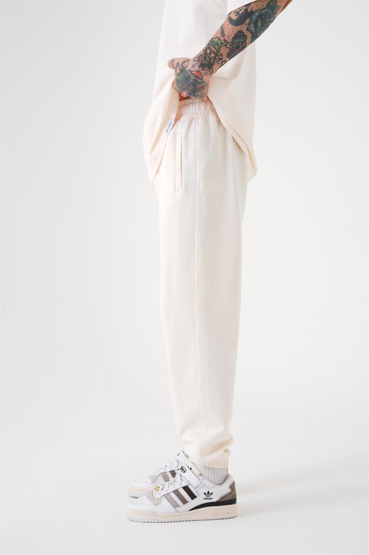 RELAXED BASIC PAÇA LASTİKLİ CEPLİ EŞOFMAN ALTI BEYAZ