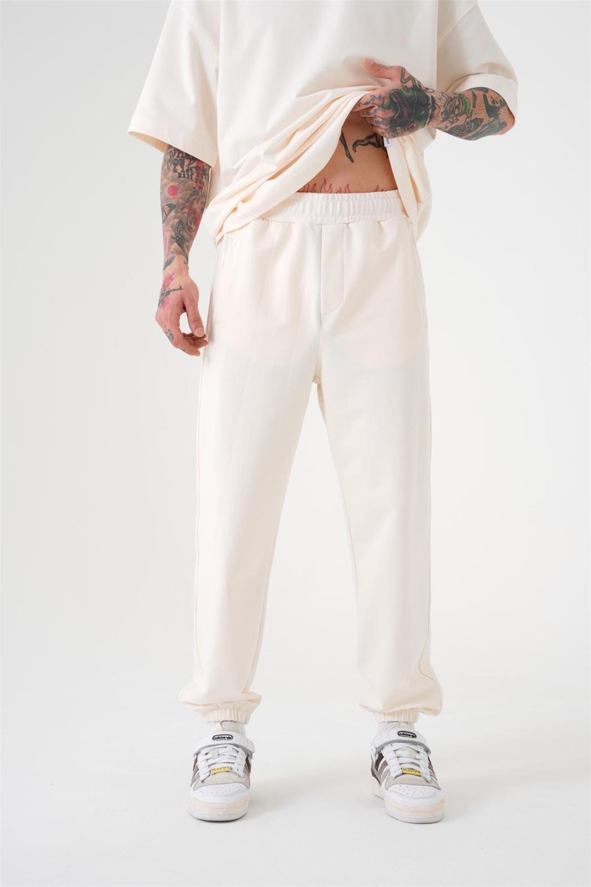 RELAXED BASIC PAÇA LASTİKLİ CEPLİ EŞOFMAN ALTI BEYAZ