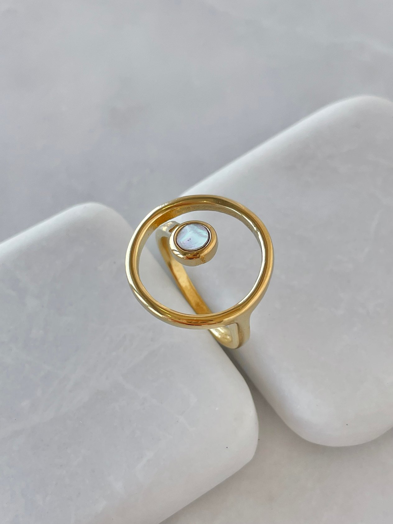 Çelik Sedef Detaylı Daire yüzük Gold