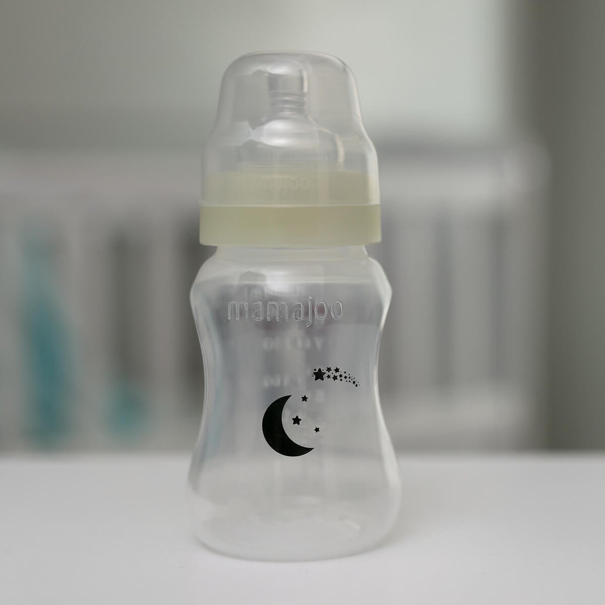Mamajoo 1 x Gece & Gündüz Biberonu 270 ml & Anti-Kolik Biberon Emziği No:2 / M