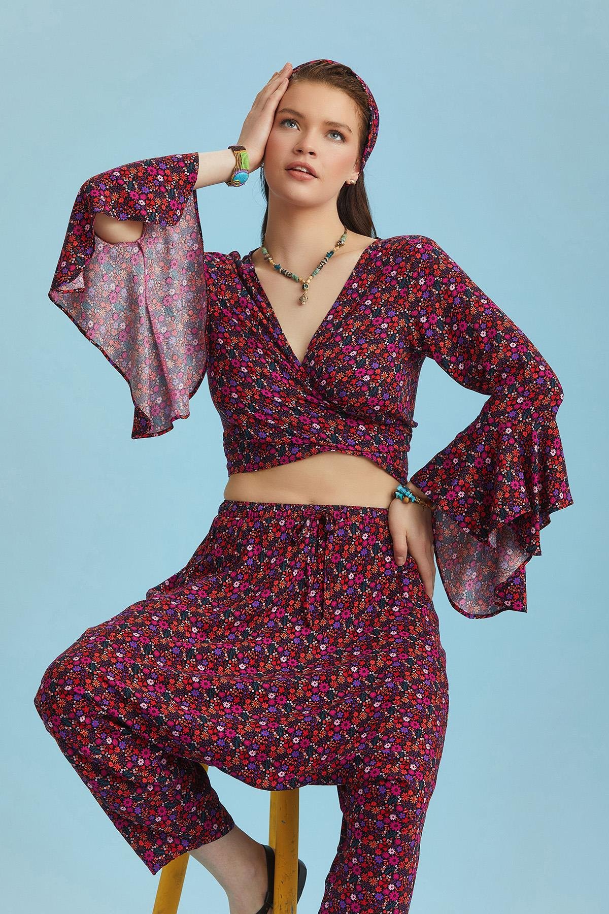 BluzKüçük Çiçekli Fuşya İspanyol Kol Crop Bluz