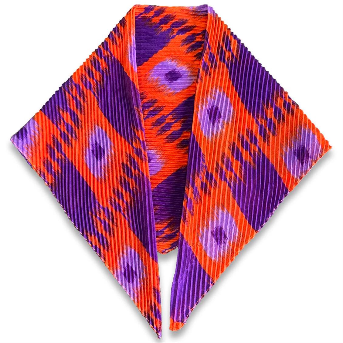 {Bandana}