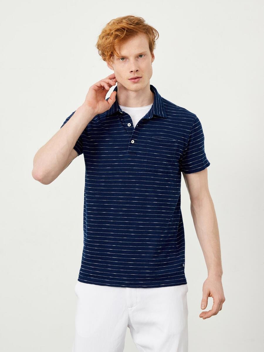 POLO YAKA İNCE BEYAZ ÇİZGİLİ T-SHIRT
