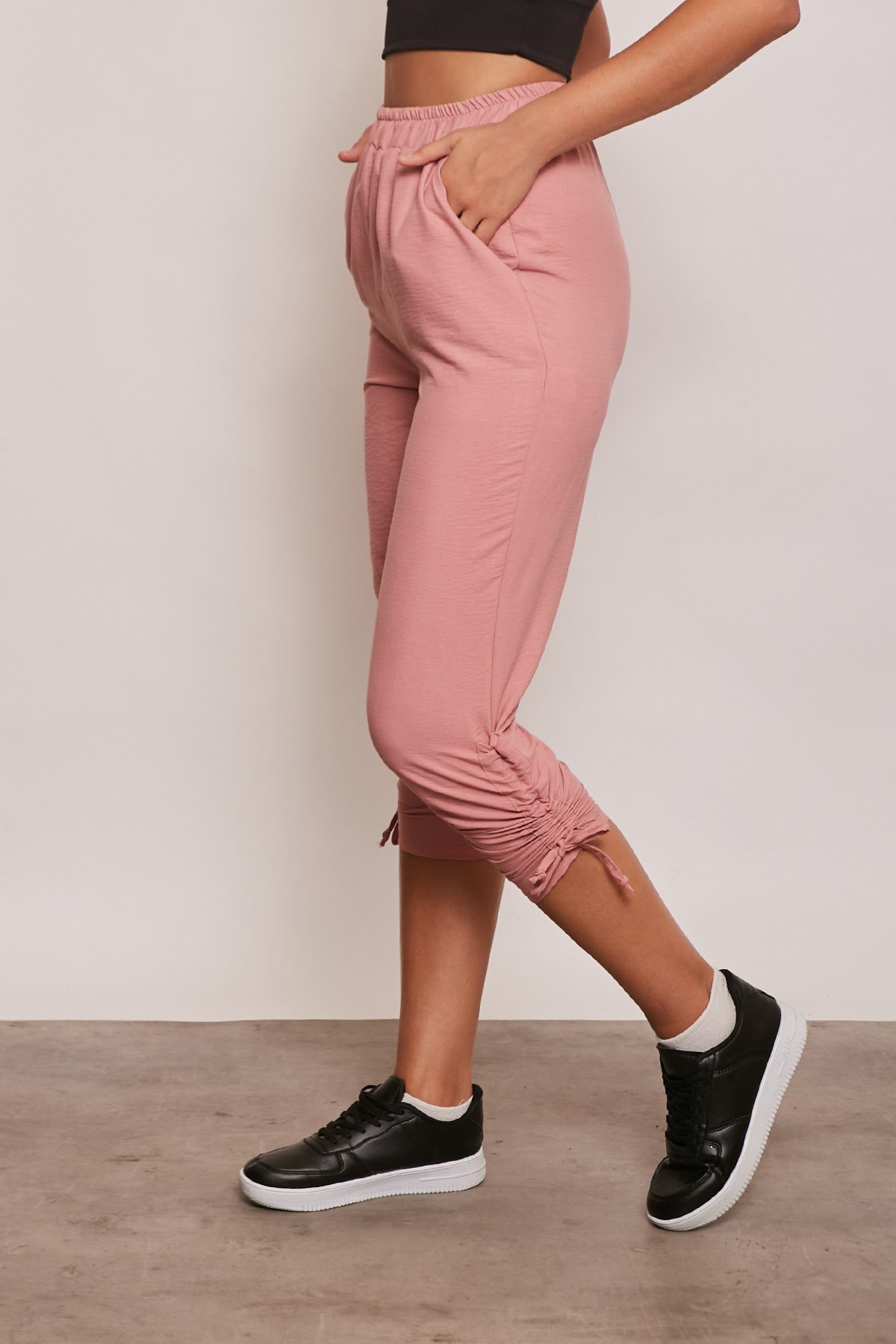 JUMENTİç Göstermez Viskon Poplin Beli Lastikli Cepli Paçası Büzgülü Rahat Pantolon -Soft Rose