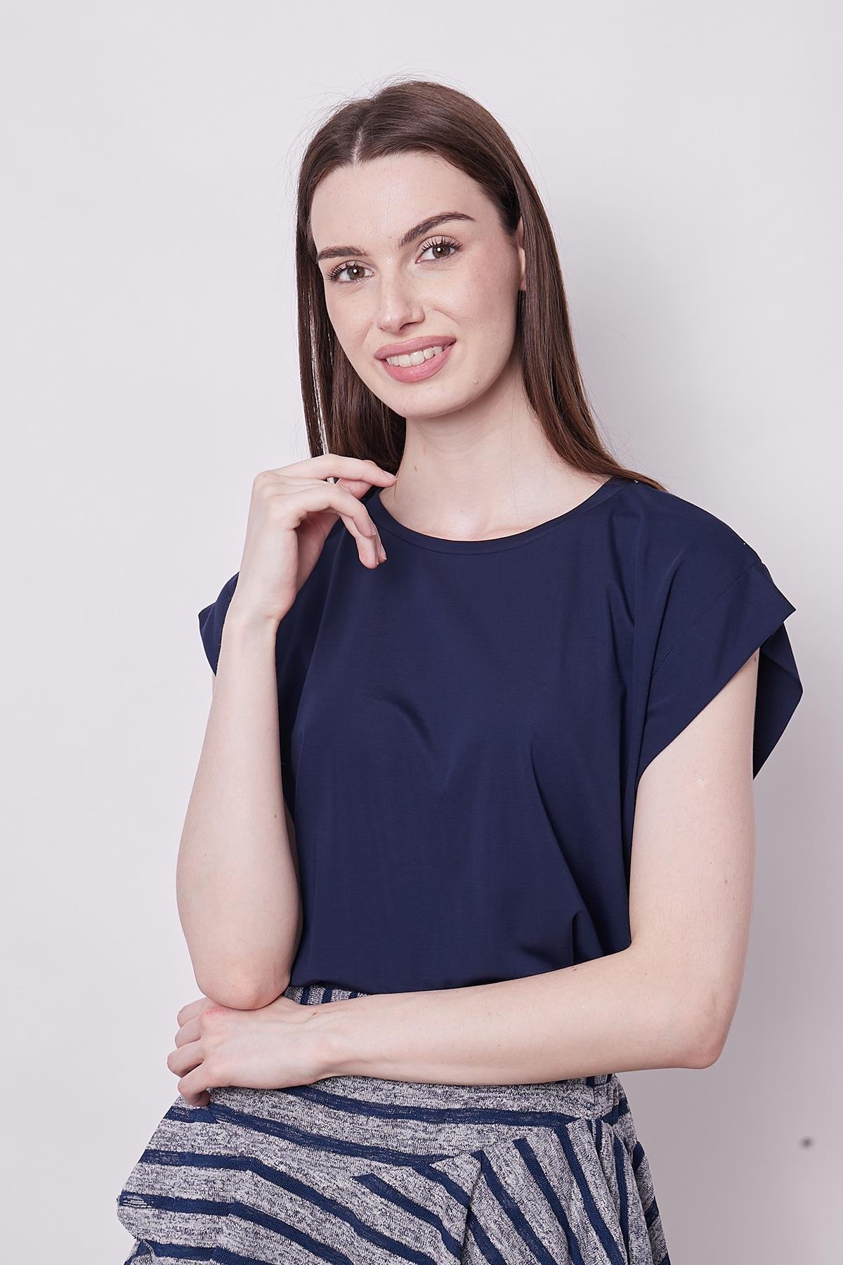 JUMENTkadın kolsuz geniş sıfır yaka düşük omuzlu basic tshirt