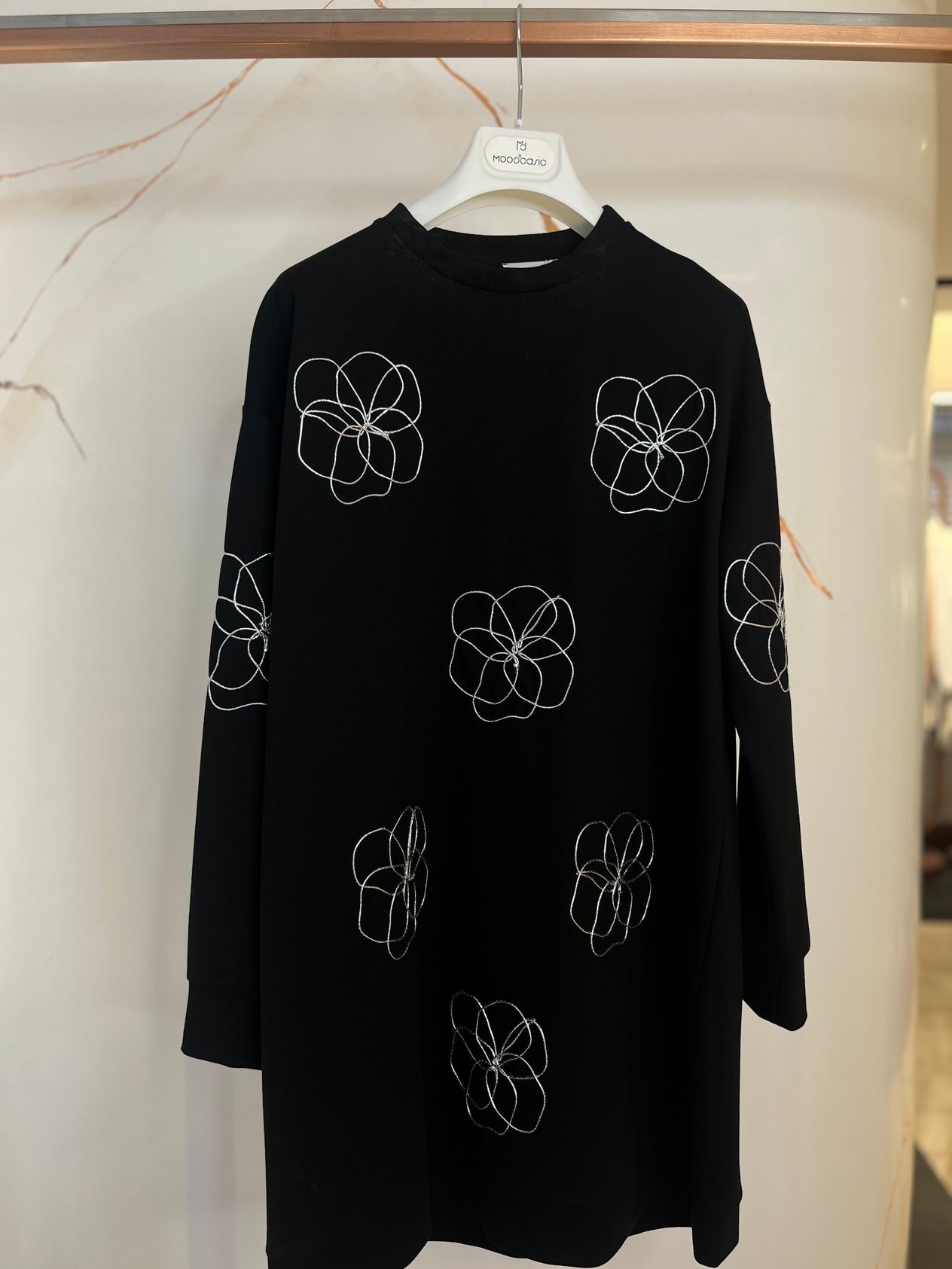 MOODBASİC ÇİÇEK NAKIŞLI SWEATSHIRT MM21.0328 Siyah