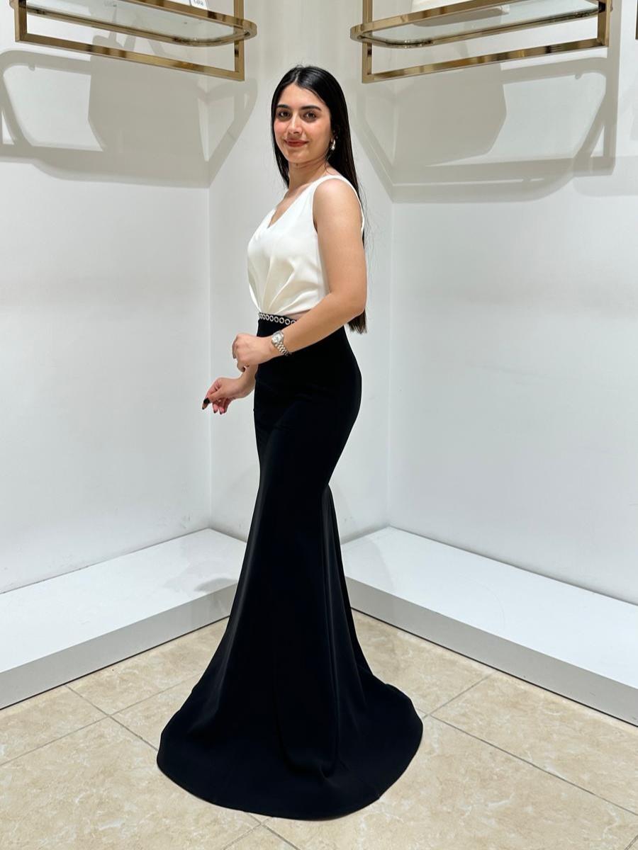 YENİ TREND ÜSTÜ BEYAZ BELİ PİLELİ ELBİSE 3135 Siyah