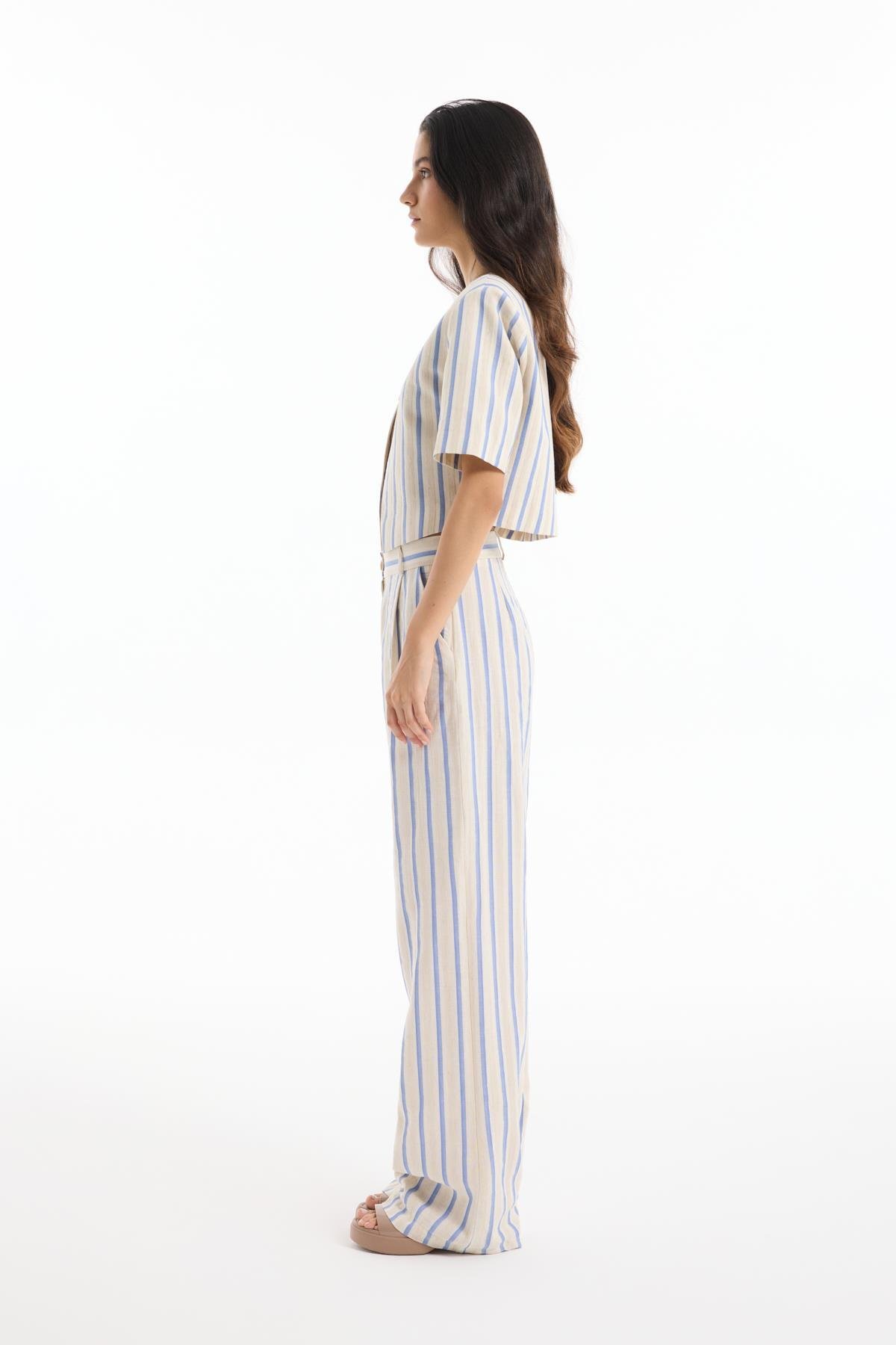 Quzu Etiket Detaylı Crop Ceket Ekru