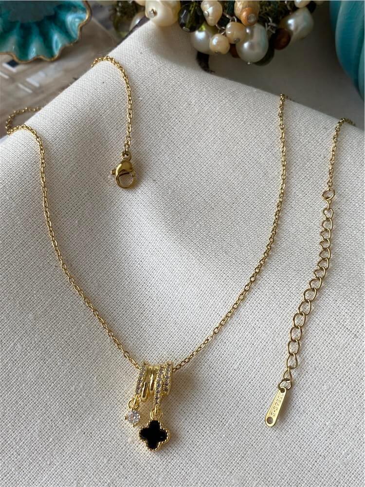 Çelik Black Cleef Charmlı Kolye