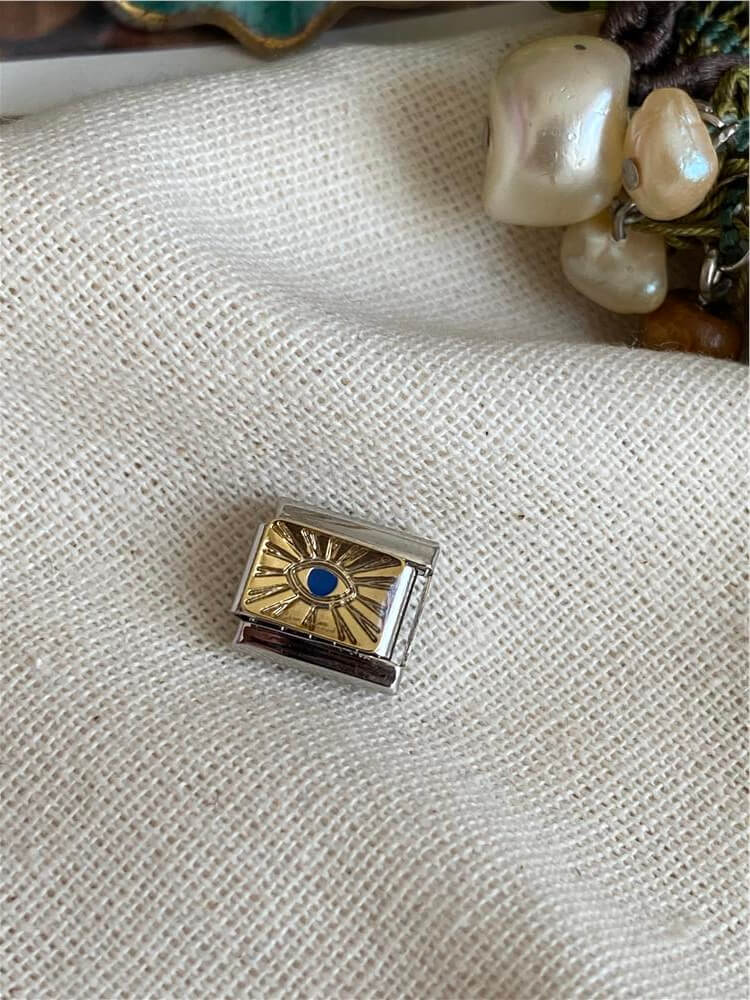 Çelik Horus Eye Charm