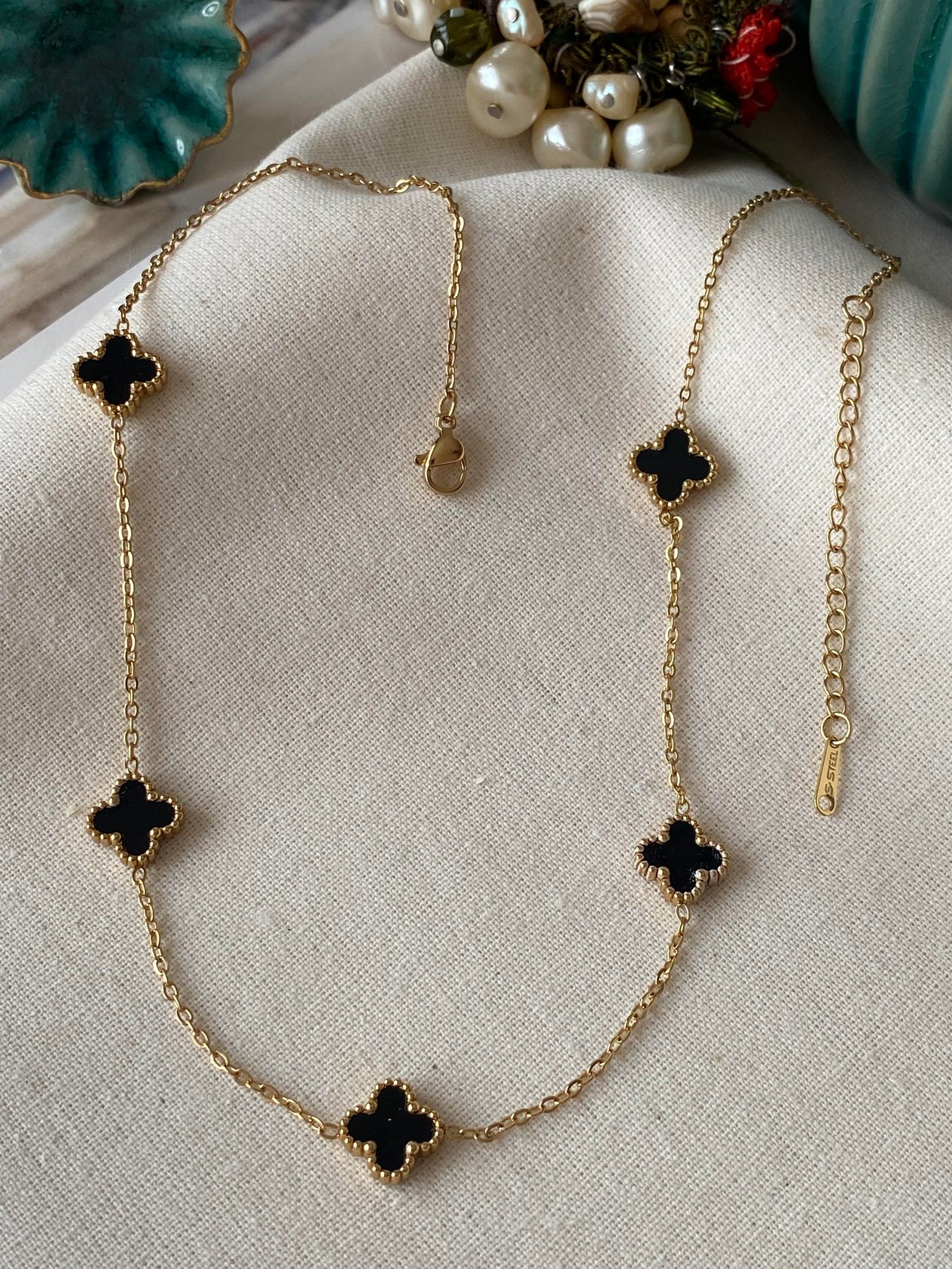 Çelik Mini Black Cleef Kolye