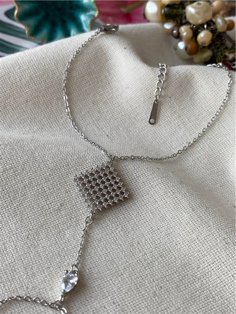 Çelik Oval Taşlı Şahmeran