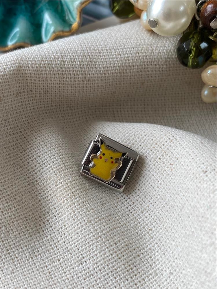 Çelik Pikachu İtalyan Charm 