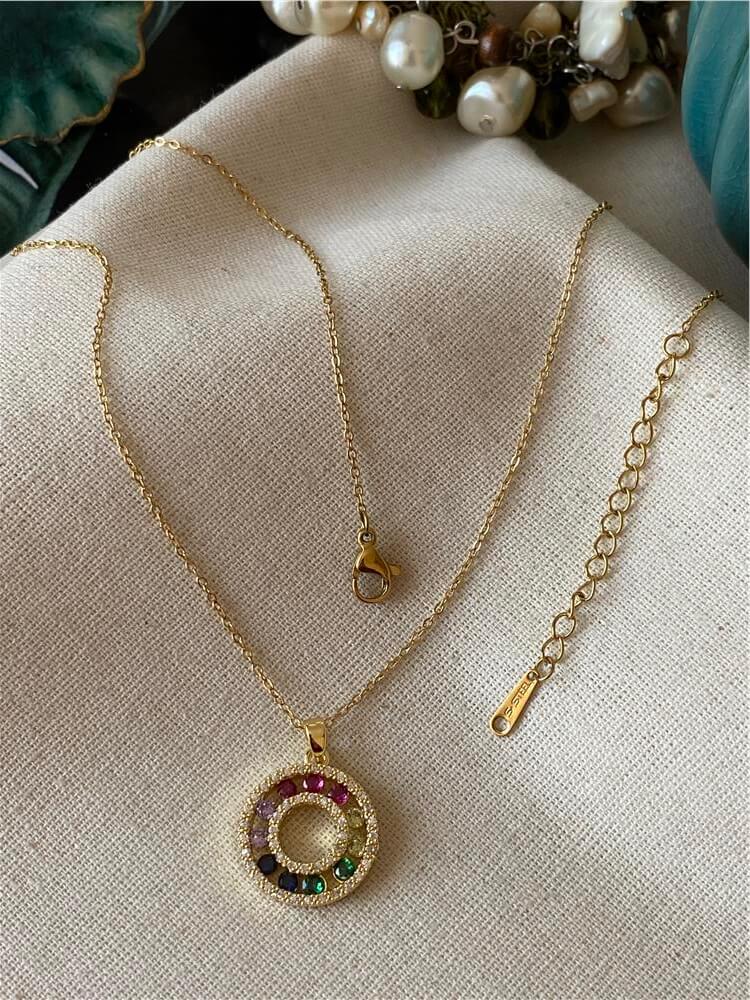 Çelik Renkli Taşlı Gold Circle Kolye