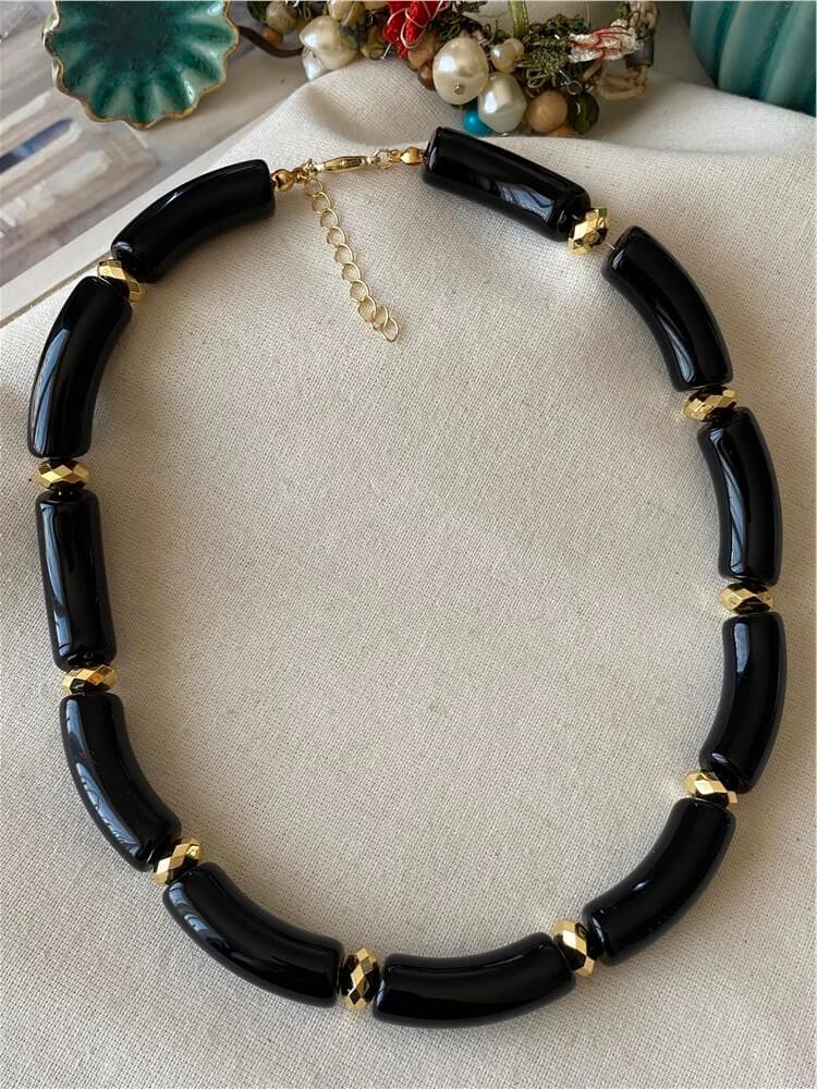 Gold Detaylı Black Kolye