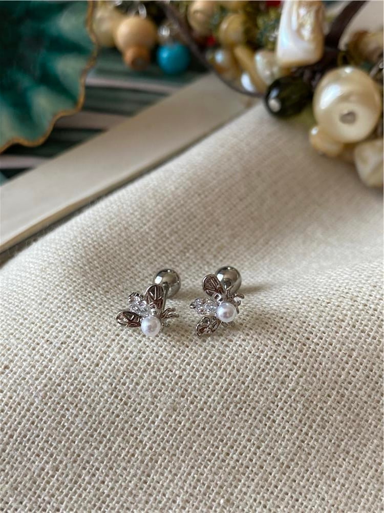 İncili Arı Piercing