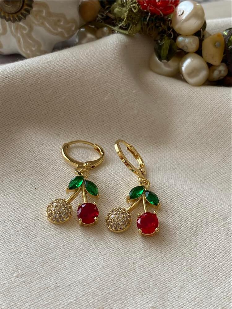 Kiraz Sallantılı Küpe