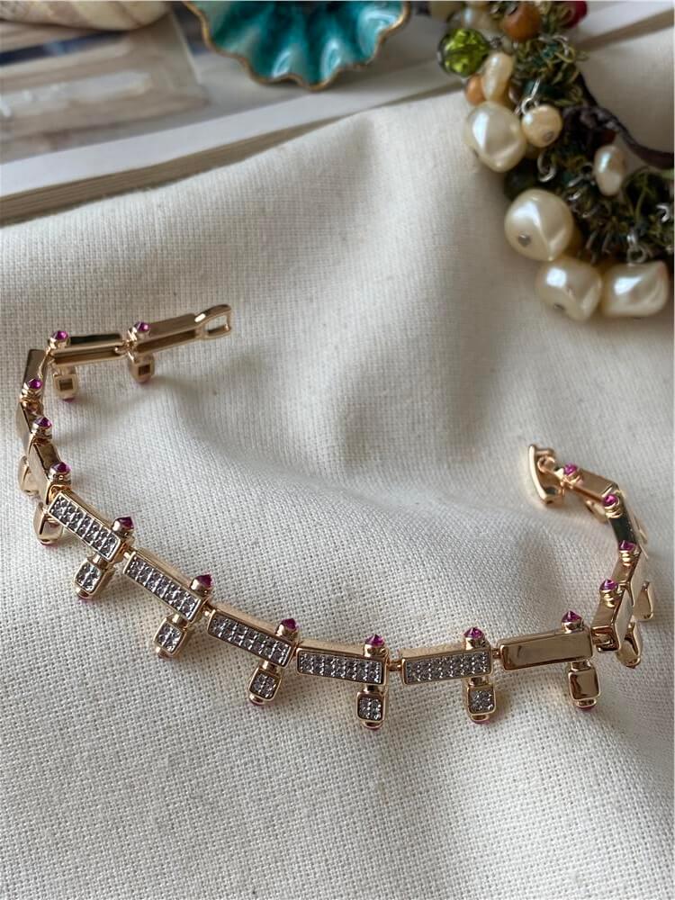 Özel Seri Pembe Taşlı Çubuk Model Bileklik