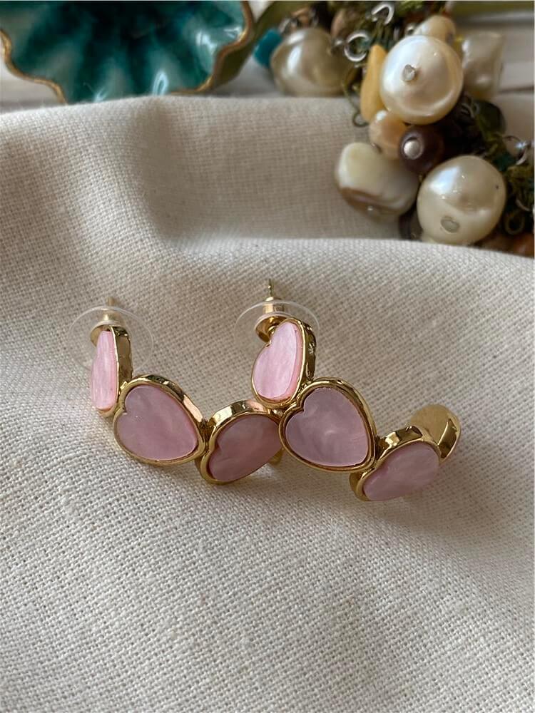 Pembe Renkli Sıralı Kalpler Küpe