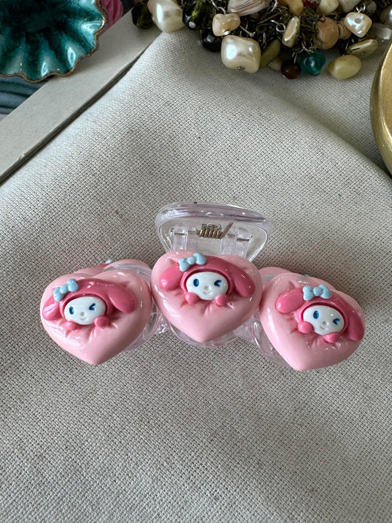 Pembe Tavşanlı Kıskaç Toka 