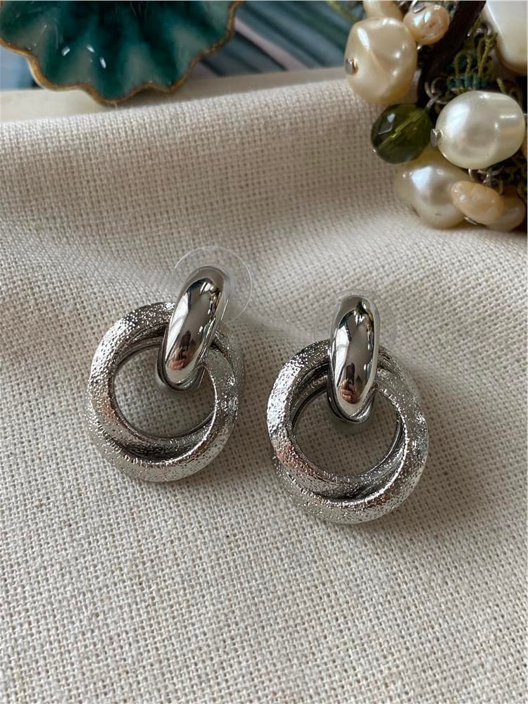 Silver Geçmeli Halkalar Küpe