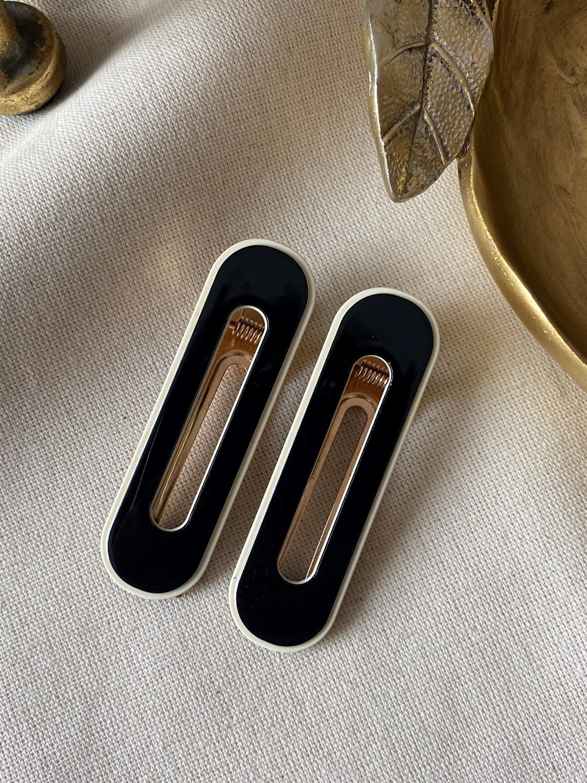Siyah Oval Toka