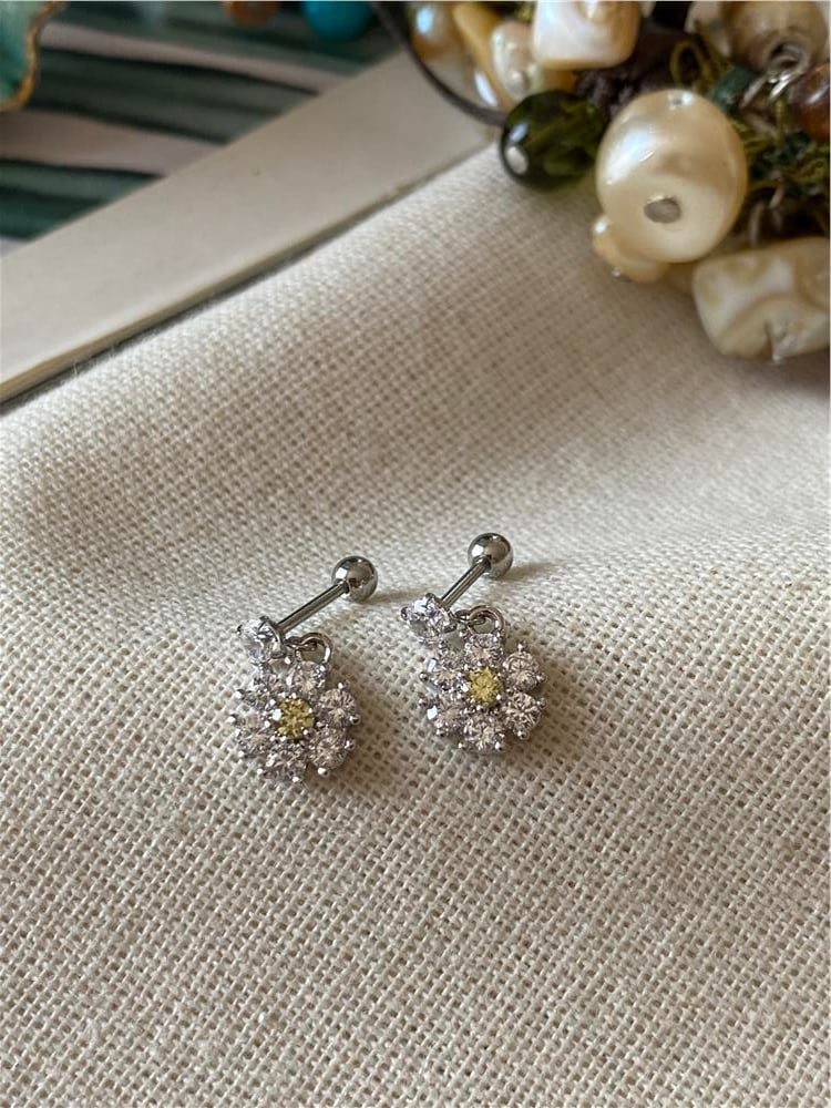 Taşlı Papatya Piercing