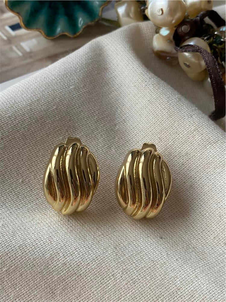 VIP 14K Çizgili Badem Küpe